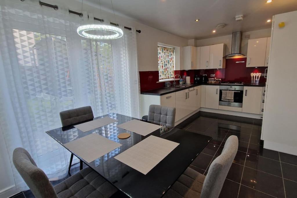 Modern Home Near Etihad, Coop Live Manchester Exterior foto